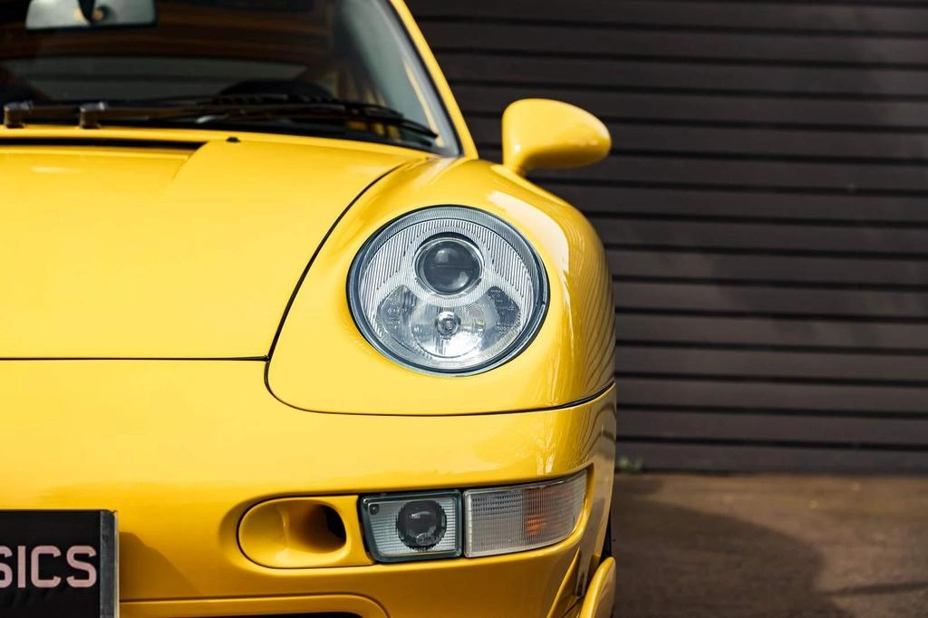 Porsche 911 Carrera RS 3.8 (993) - Image 10