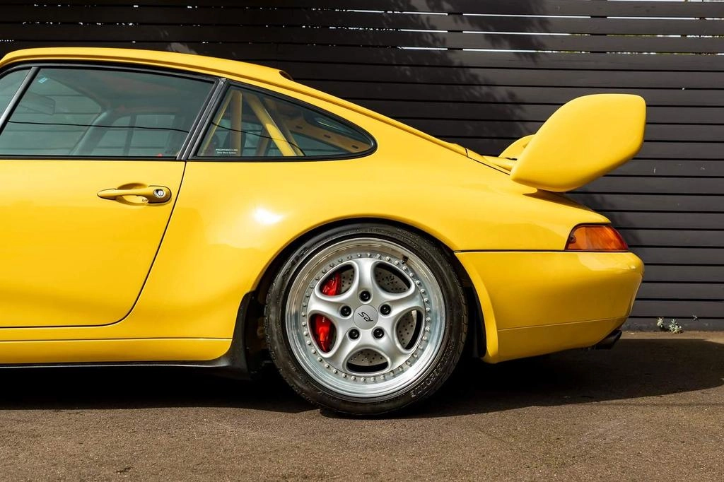Porsche 911 Carrera RS 3.8 (993) - Image 18