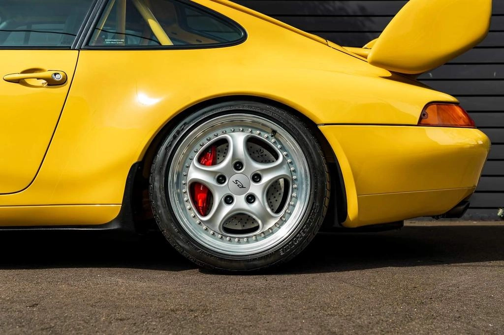 Porsche 911 Carrera RS 3.8 (993) - Image 17