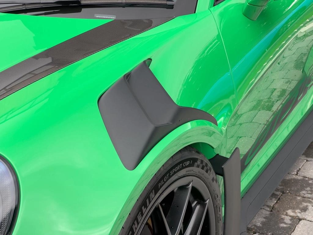 Porsche 911 (992) GT3 RS - Image 8