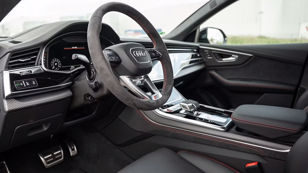 Audi RS Q8 - Image 4