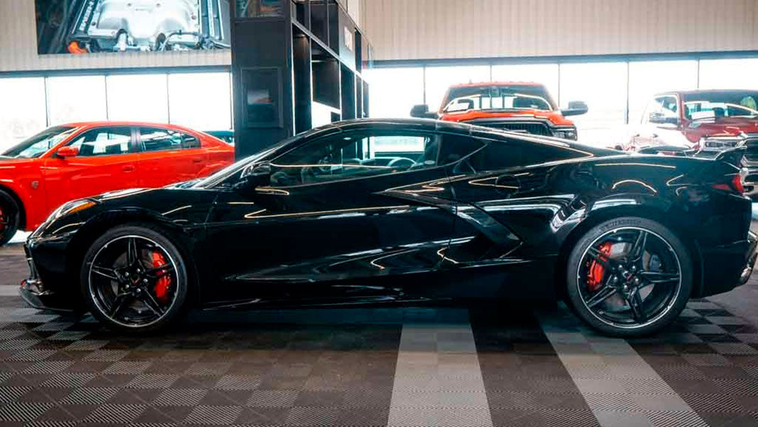 Chevrolet Corvette C8 - Image 2