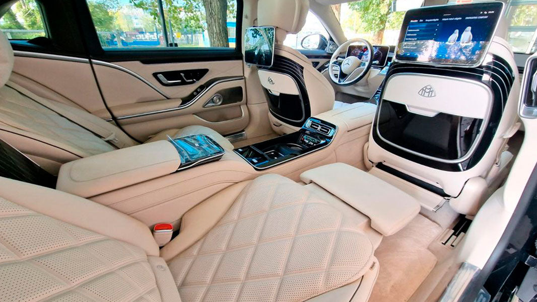Mercedes-Benz S 680 Maybach 4M - Image 3