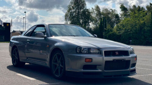 Nissan Skyline R34 GT-R