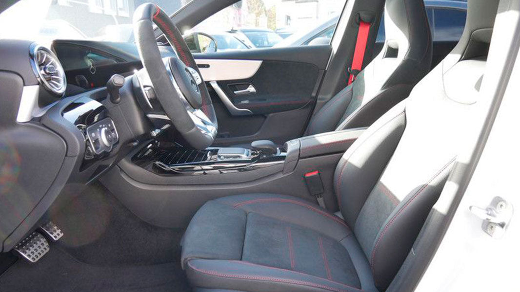 Mercedes-Benz A 45 S AMG 4M - Image 4